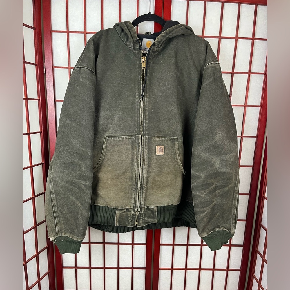 Vintage Carhartt Distressed J130 green zip up jacket
